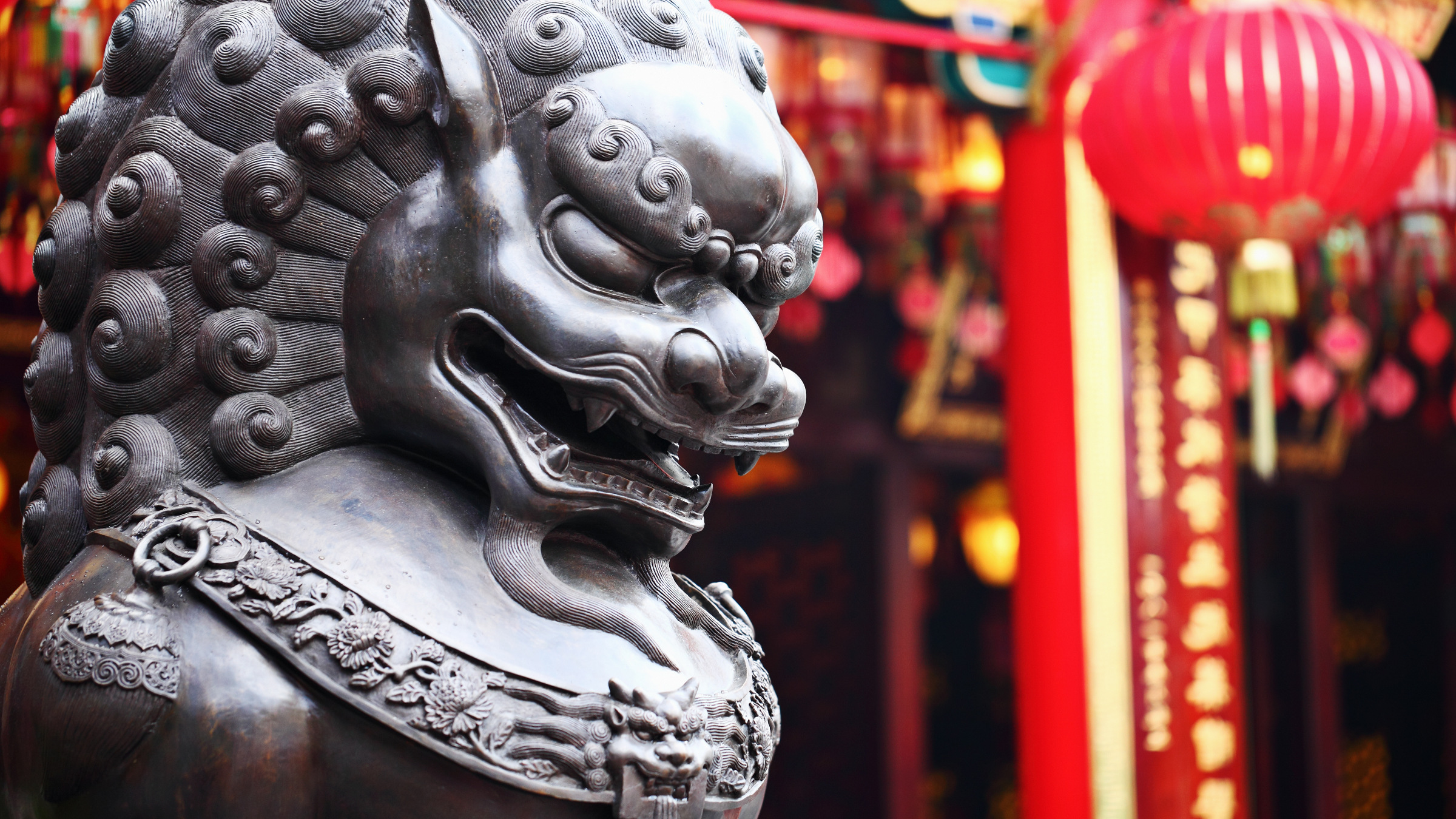 Chinese lion statue